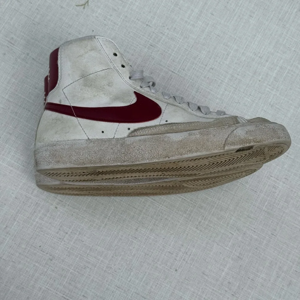 Nike Blazer Mid 77 Vintage‎ High Top Sneakers Shoes Red White Size 4.5Y Retro